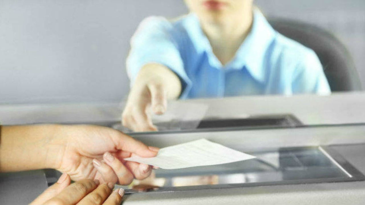 Tres de los grandes bancos del país han anunciado grandes disminuciones en la tasa de interés para créditos hipotecarios tras las peticiones del Gobierno.