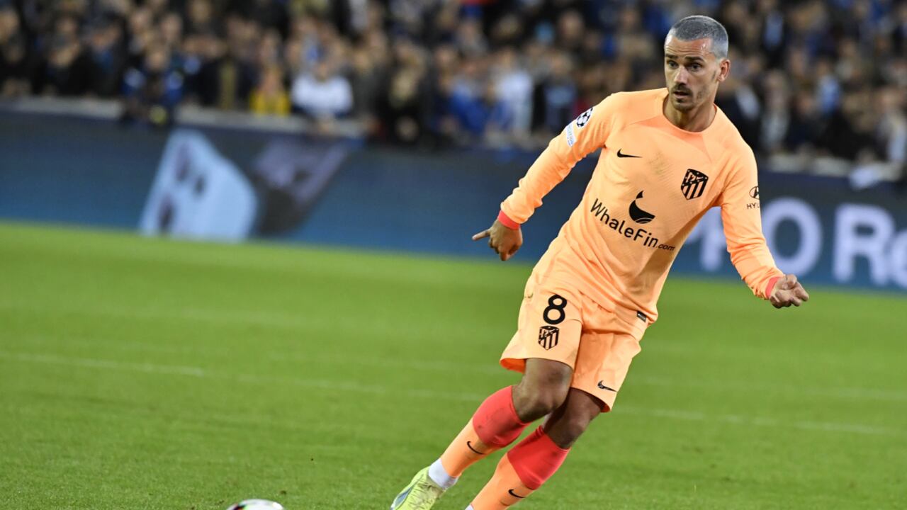 El delantero francés firmó un contrato hasta 2026.