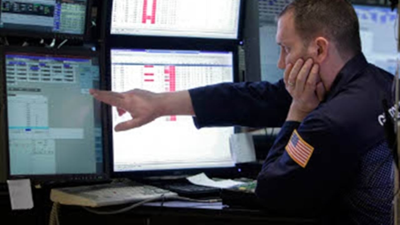 A poco más de una semana del plazo del 2 de agosto, los legisladores siguen tenazmente cerrados a cualquier compromiso de acuerdo. Durante el fin de semana, las negociaciones nuevamente colapsaron. Demócratas y republicanos volvieron a sus rincones para elaborar sus propuestas.