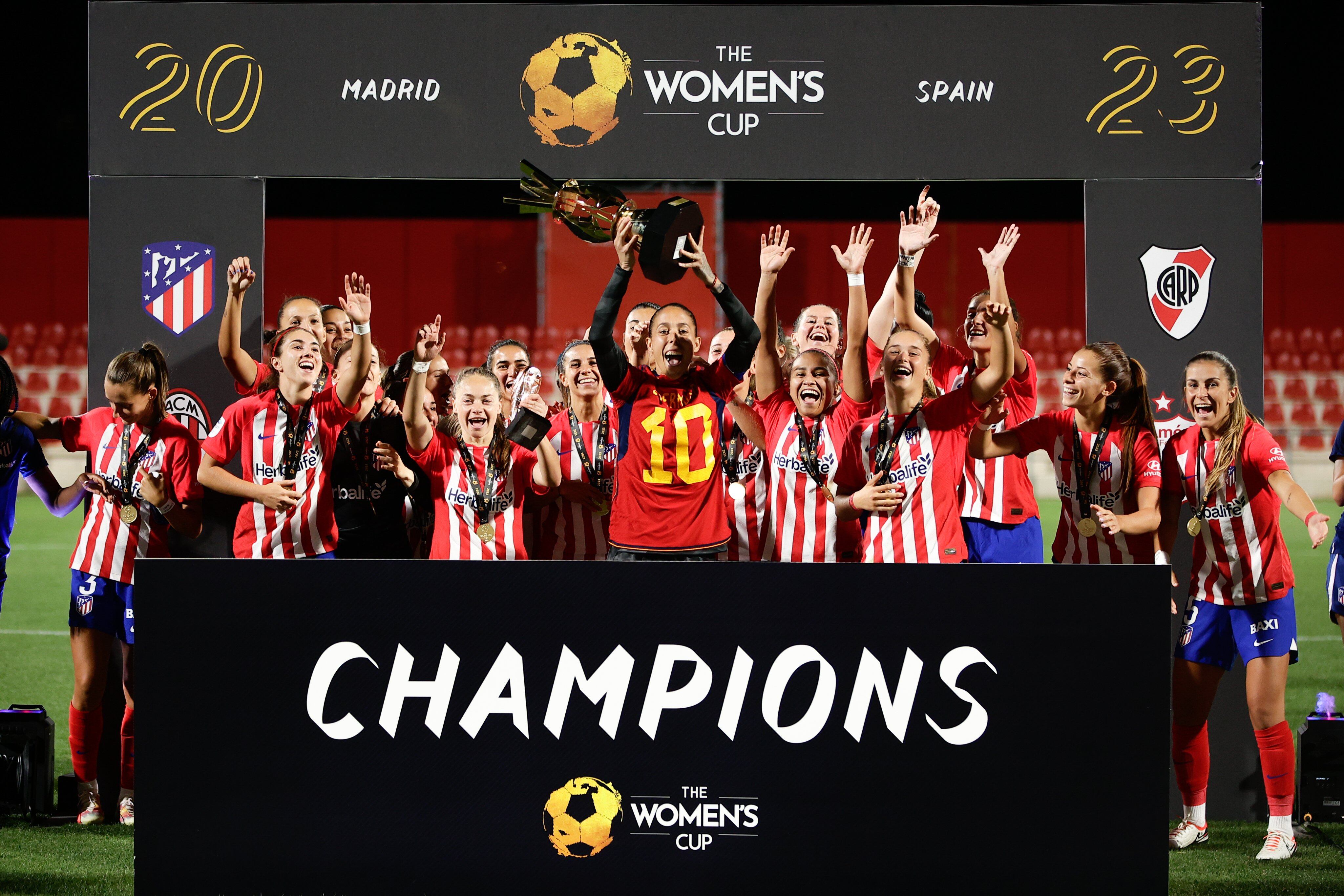 Leicy Santos fue campeona del torneo.