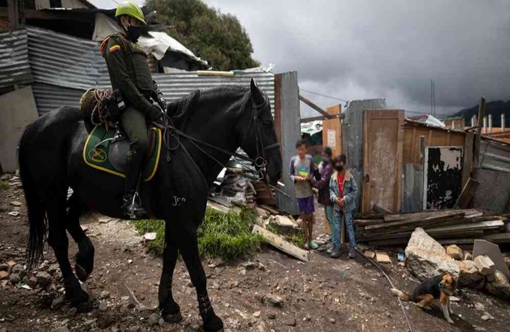 Los mercados usualmente están conformados por productos esenciales como arroz, lentejas, pasta, fríjoles, aceite, entre otros. Esteban Vega La-Rotta-SEMANA