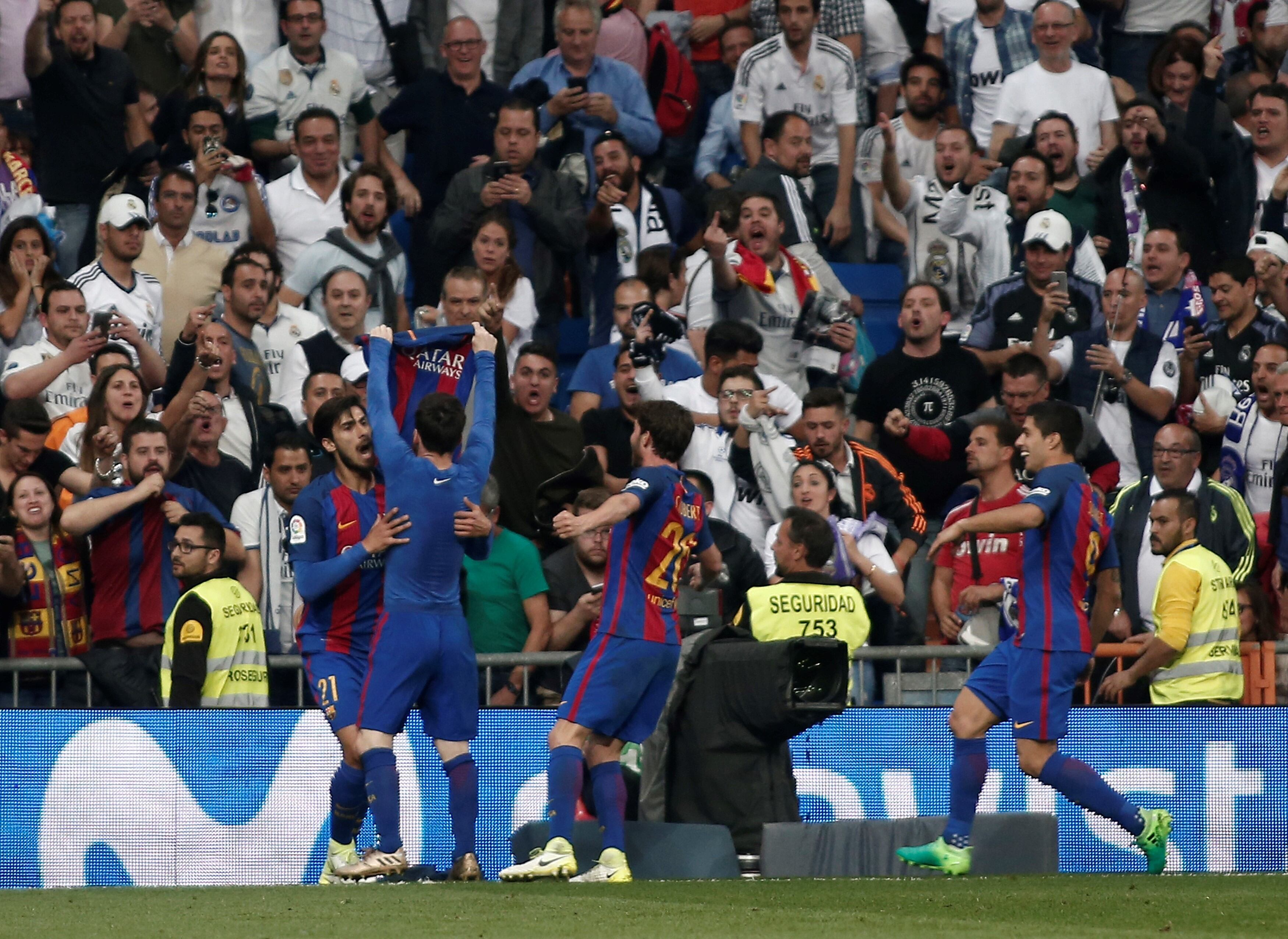 MADRID, SPAIN - APRIL 23:  Lionel Messi of Barcelona celebrates after scoring a goal during the La Liga match between Real Madrid and Barcelona at Santiago Bernabeu Stadium in Madrid, Spain on April 23, 2017.
 (Photo by Burak Akbulut/Anadolu Agency/Getty Images)