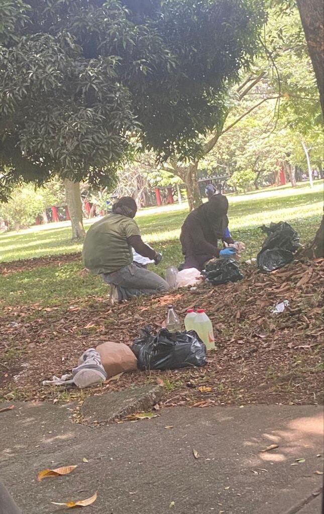 Reportan enfrentamientos en Univalle entre encapuchados y uniformados del Esmad.