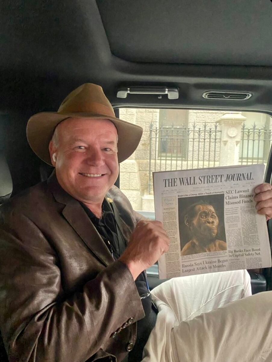 Lee Berger tumbas Sudáfrica Twitter/ Lee Berger.