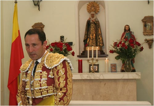 Antes de una despedida gloriosa, César se encomienda a Dios.