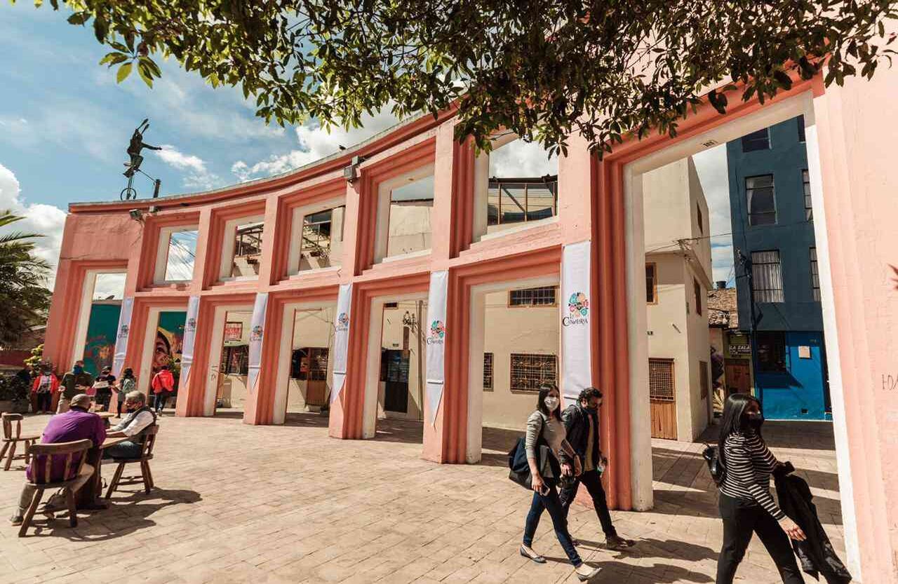 Desde el 3 de septiembre el Distrito pondrá en marcha en su totalidad el piloto ‘Bogotá a Cielo Abierto’ para la reapertura de restaurantes, cafés, cafeterías y gastrobares. Foto: Karen Salamanca