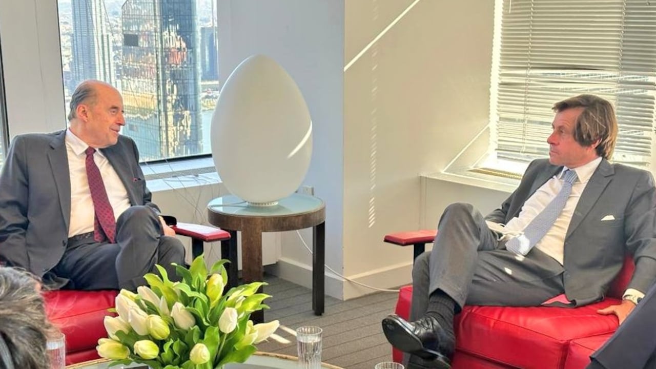 Álvaro Leyva sostuvo reuniones con representantes de distintos países.