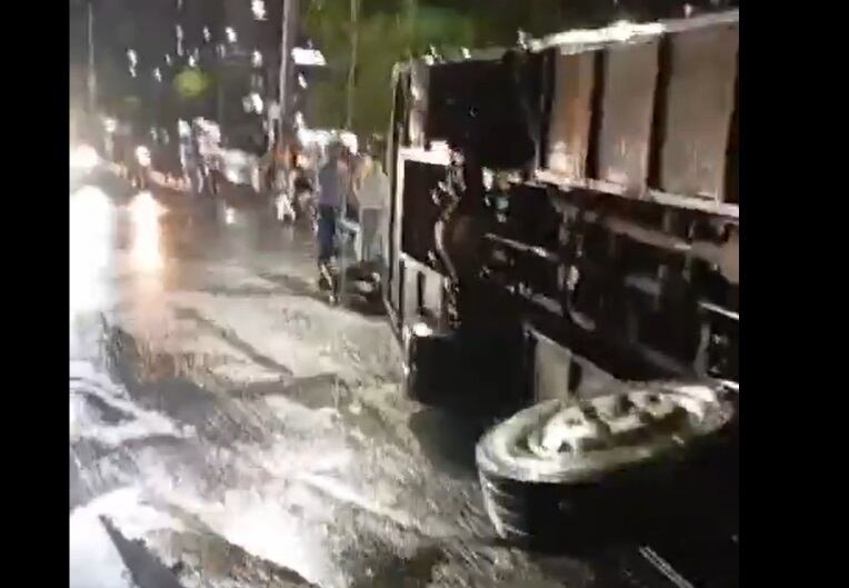 Aún se desconocen las causas del volcamiento.