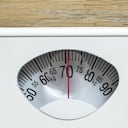 Esta patología se cataloga cuando el límite de la masa corporal de una persona (teniendo en cuenta el peso y su estatura) está por encima del 30%