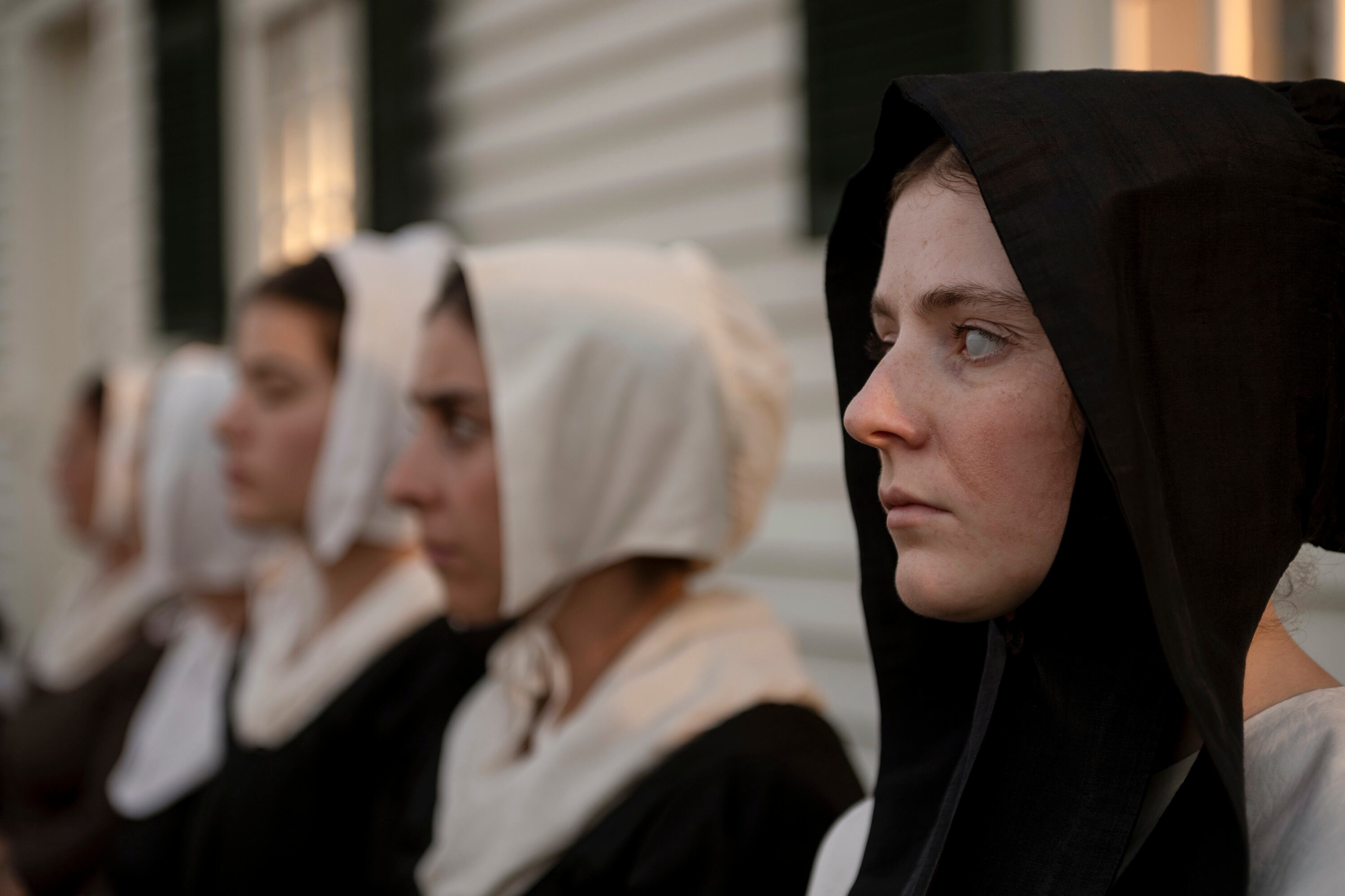 Thomasin McKenzie in THE TESTAMENT OF ANN LEE. Photo by Searchlight Pictures/Balázs Glódi, Courtesy of Searchlight Pictures. © 2025 Searchlight Pictures All Rights Reserved.
