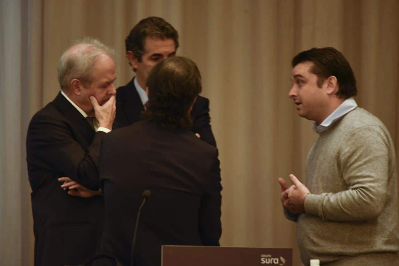 Asamblea Extraordinaria de Sura.
Medellín