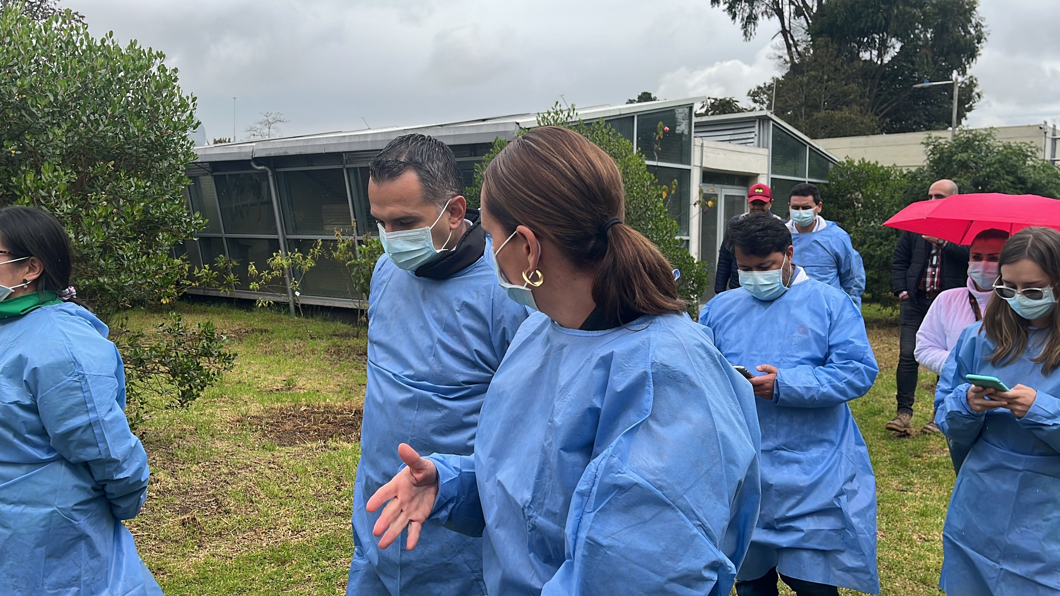El contralor Julián Ruiz hizo la visita en compañía de la secretaria de Ambiente, Carolina Urrutia.