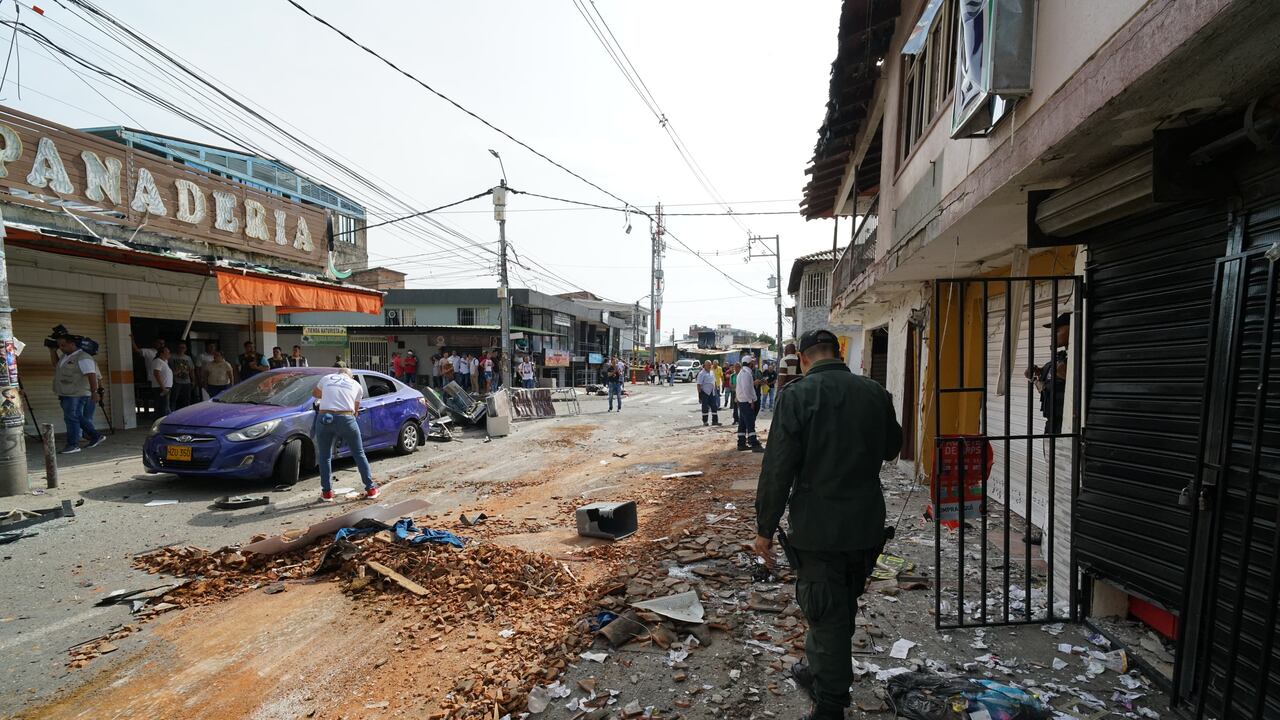 Atentado con una moto cargada de explosivos en Jamundí, Valle.