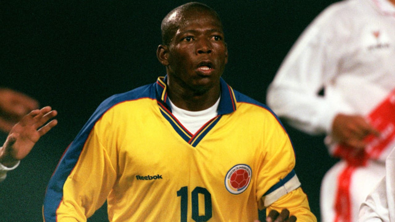 Faustino Asprilla, en un juego con la Selección Colombia.