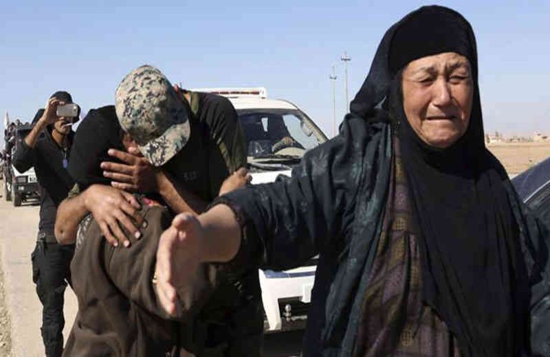 Más de 2000 desplazados desde Iraq llegan al centro de refugio Jazer huyendo de los atentados que cometen tropas iraquíes en Mosul.