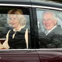 Rey Carlos III reaparece tras diagnóstico de cáncer.