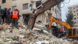 Continúan las tareas de rescate por el seísmo que golpeó a Turquía y Siria, uno de los más fuertes en años.
