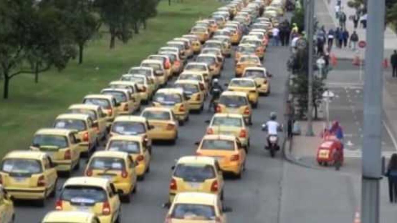 Taxistas protestan en Bogotá