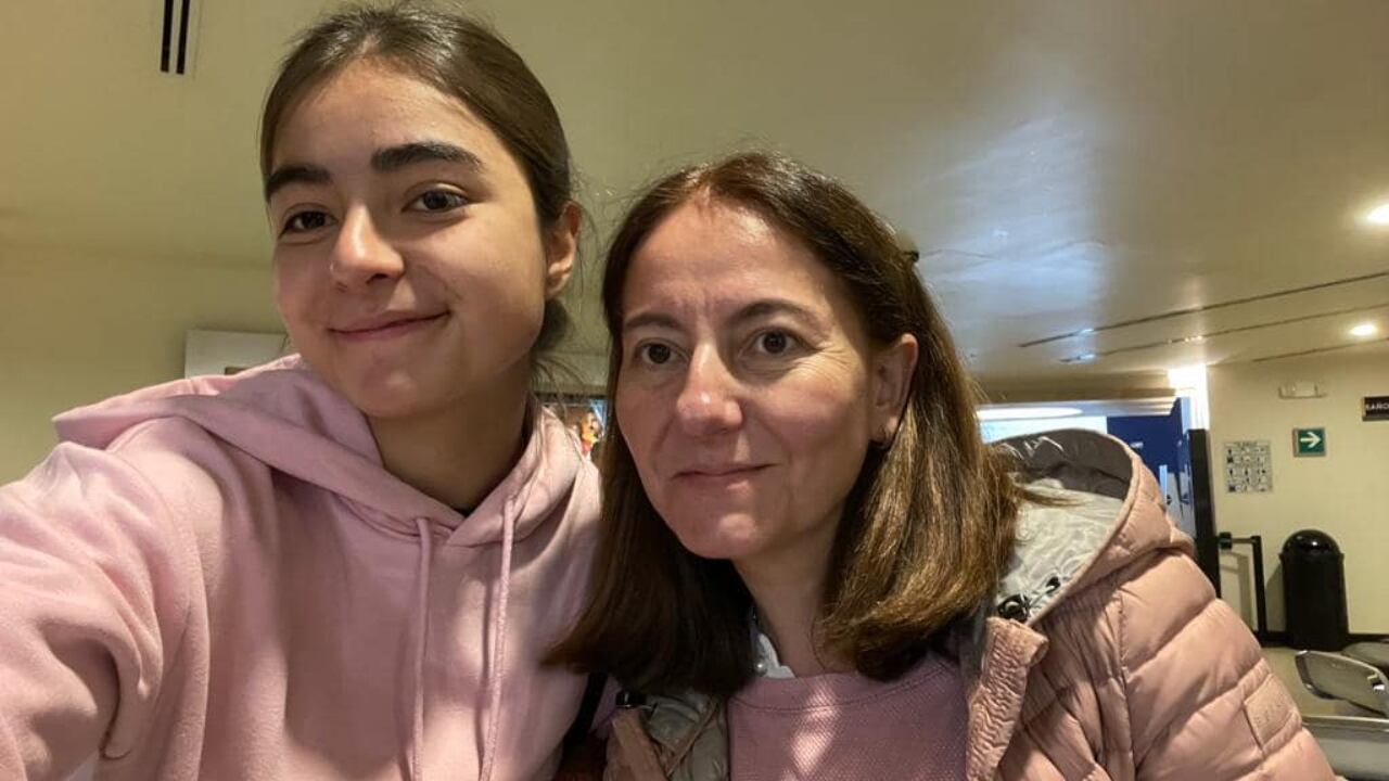 La mamá dejó ver el dolor que sigue sintiendo por la forma en la que le arrebataron a su hija.