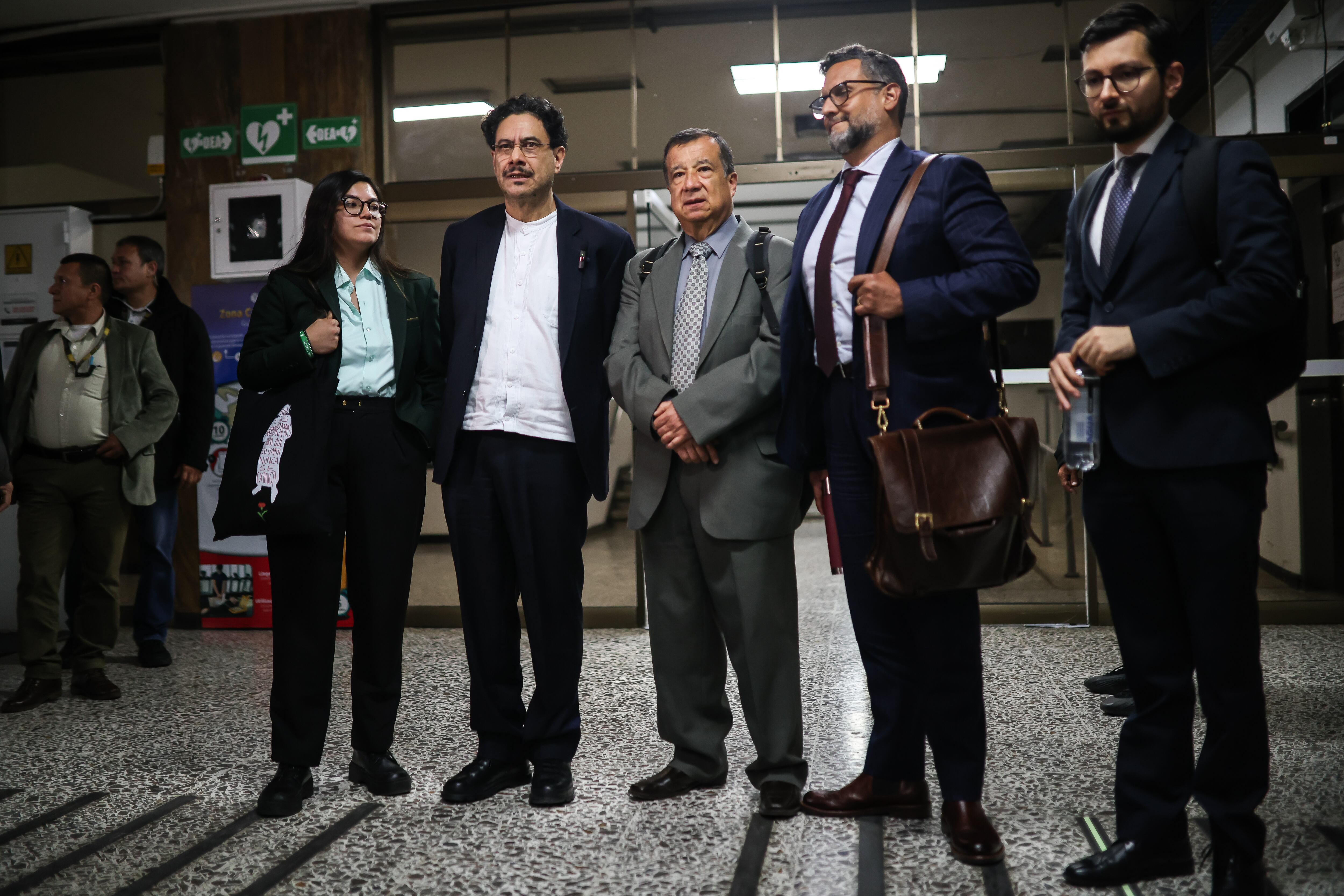 Bogotá, Julio 28 de 2025. Juicio  Álvaro Uribe el senador Iván Cepeda y el abogado Miguel Angel del río ofrecieron declaraciones a medios.