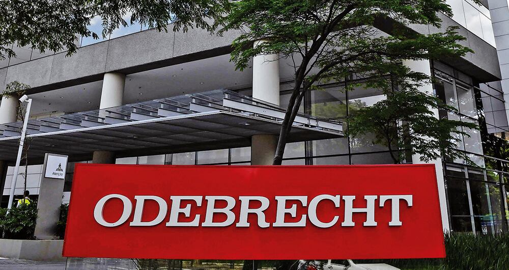 En uno de los audios queda claro que Óscar Iván Zuluaga le ocultó la verdad a su jefe político, el expresidente Álvaro Uribe. También reconoció que hubo acercamientos con el abogado de Eleuberto Martorelli.