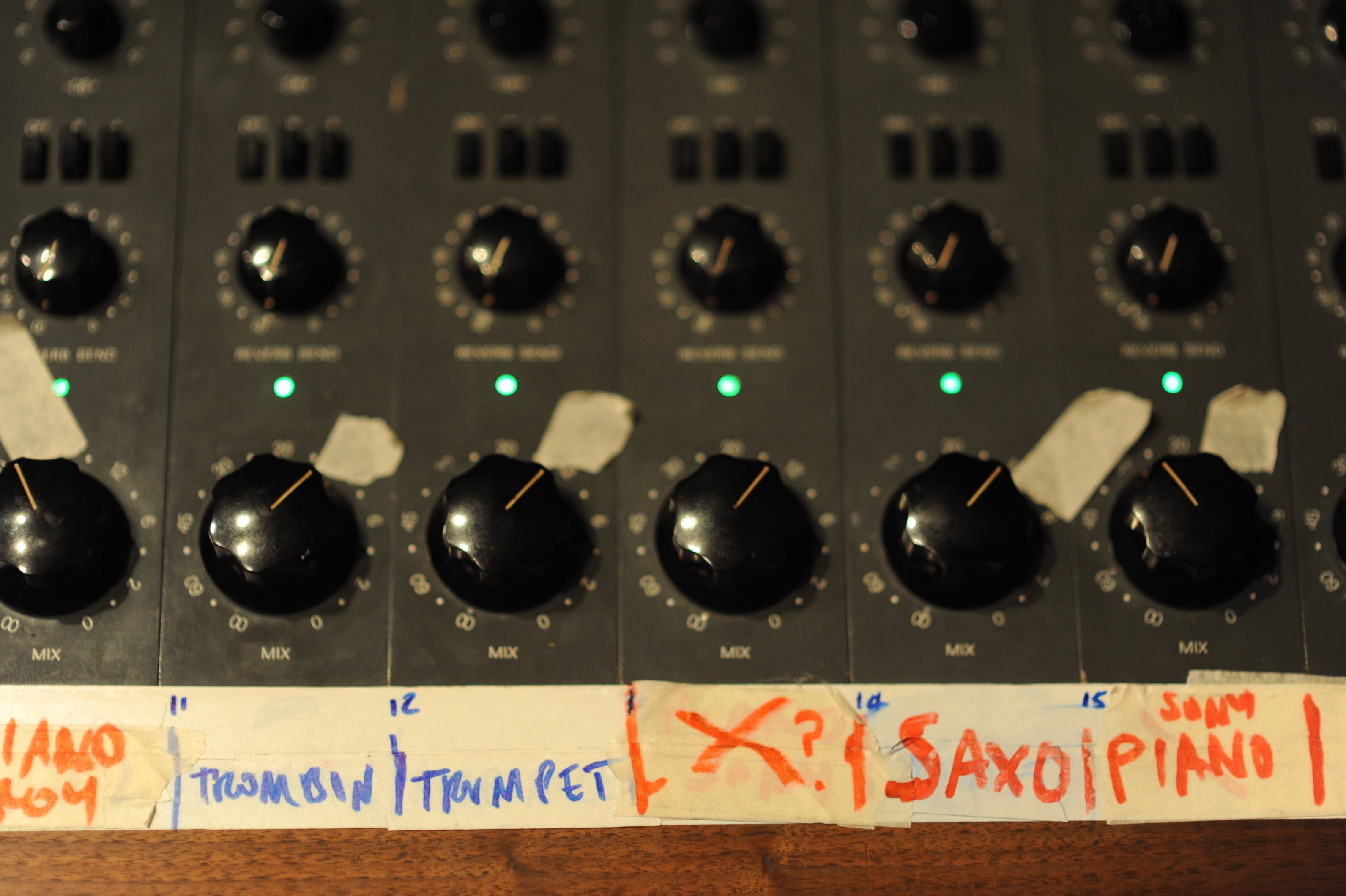 Mario Galeano, Quantic y leyendas de la música colombiana gestaron un trabajo como ninguno, que cumple diez años.