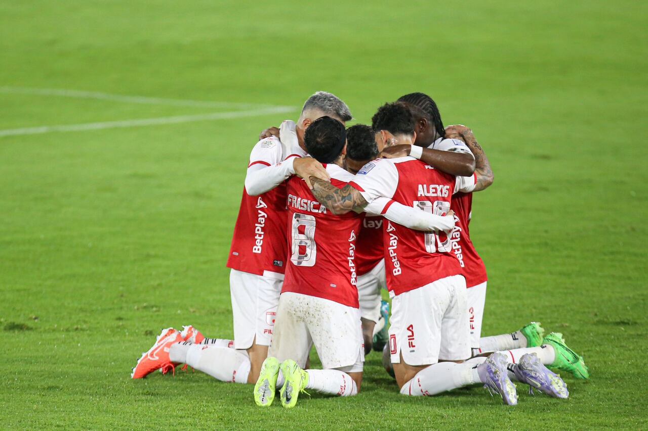 Santa Fe rompió el cerrojo, ante Nacional, con gol de Rodallega.