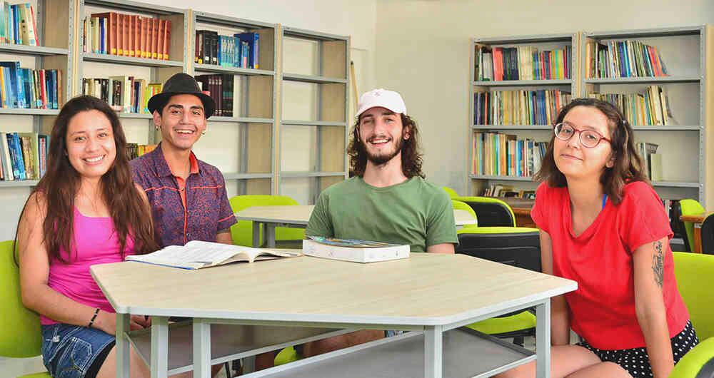 La universidad ha formado 34.000 profesionales. Cada semestre ingresan 2.300 personas de las 20.000 que se inscriben al año.