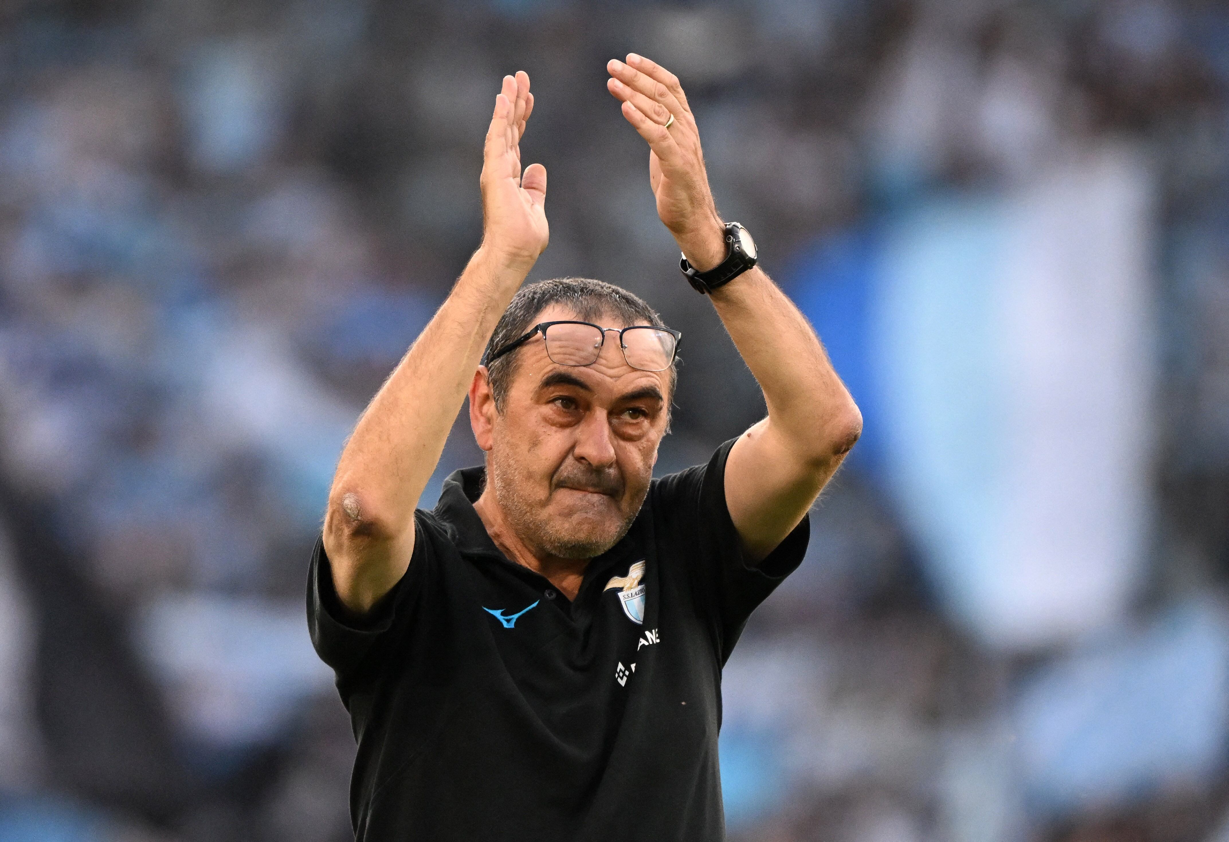 Maurizio Sarri de Lazio celebra después del partido