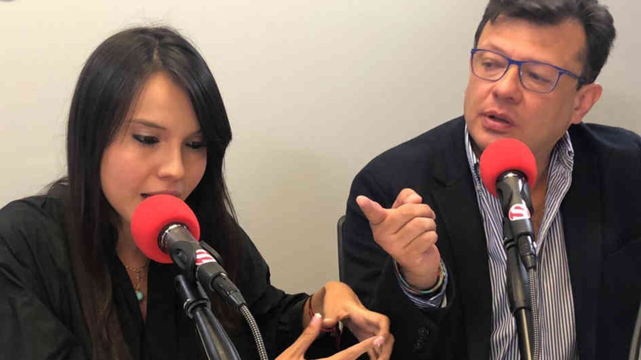 La abogada Natalia Bedoya y Hollman Morris, excandidato a la Alcaldía de Bogotá