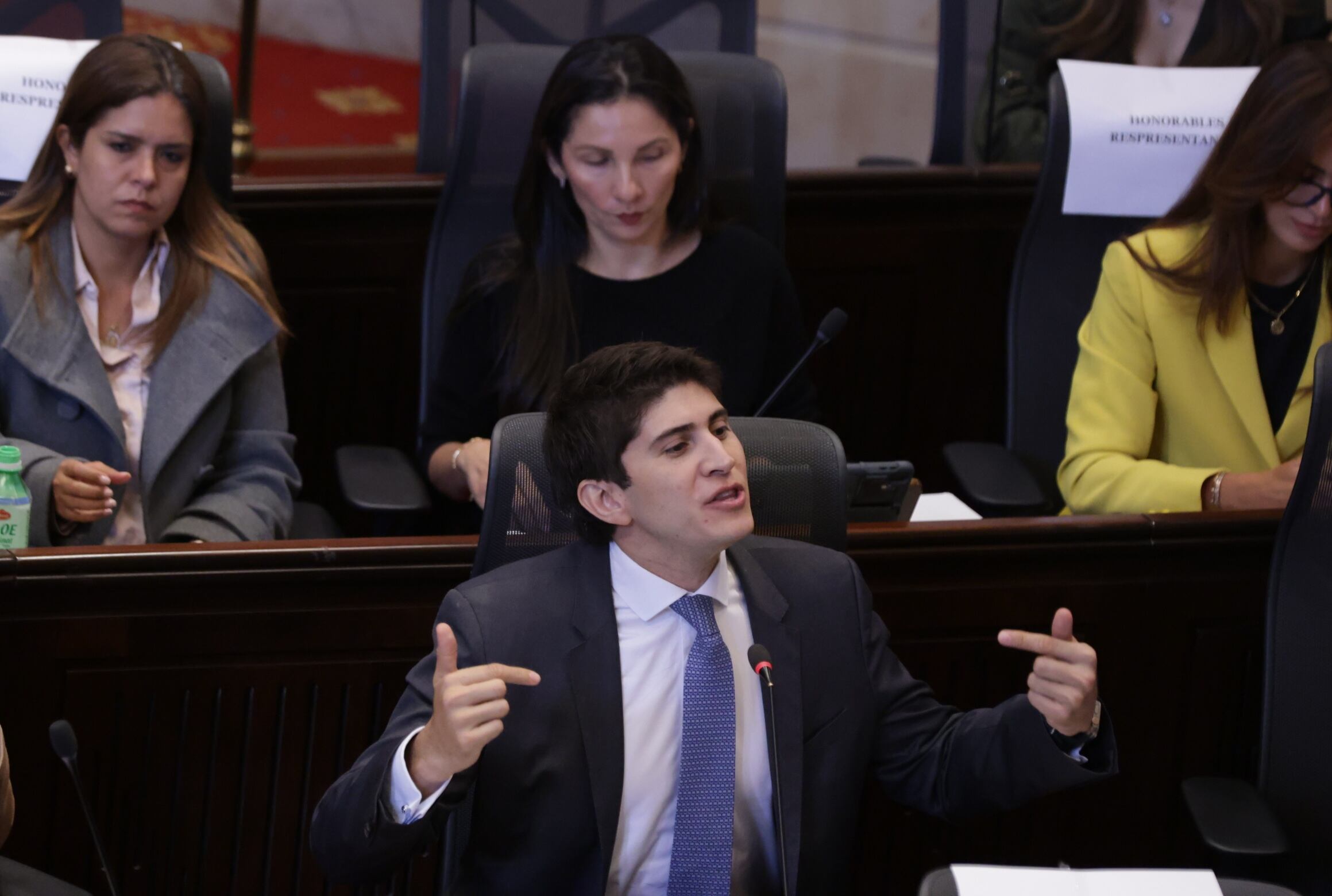 Sesión de las comisiones económicas conjuntas en la Cámara de Representantes