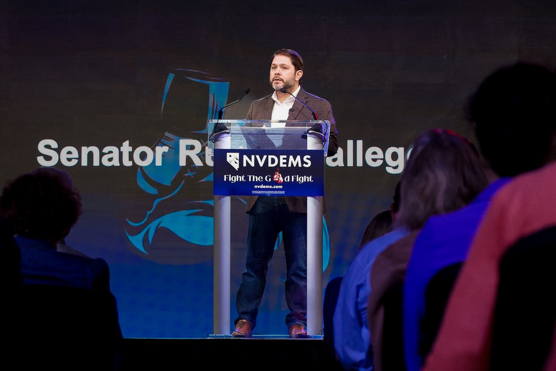 Rubén Gallego es senador del Partido Demócrata en representación del Estado de Arizona.
