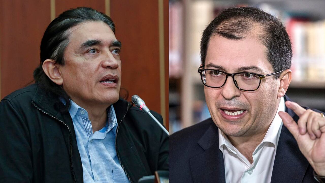 El exsenador por el Pacto Histórico Gustavo Bolívar (izq.) y el fiscal General, Francisco Barbosa.