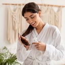 Masajear el cuero cabelludo es fundamental para acelerar el crecimiento del pelo.