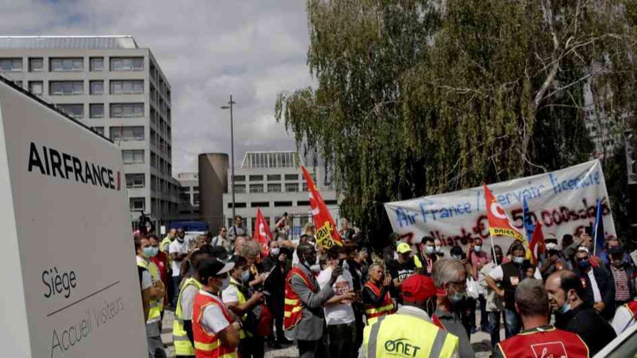 Protestas de trabajadores de Air France, durante la crisis desatada por la pandemia.