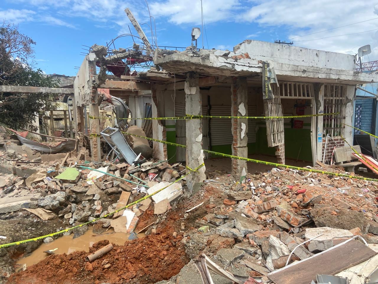 Los alzados en armas lanzaron alrededor de 20 cilindros cargados contra los policías que laboran en este corregimiento del municipio de Santander de Quilichao.