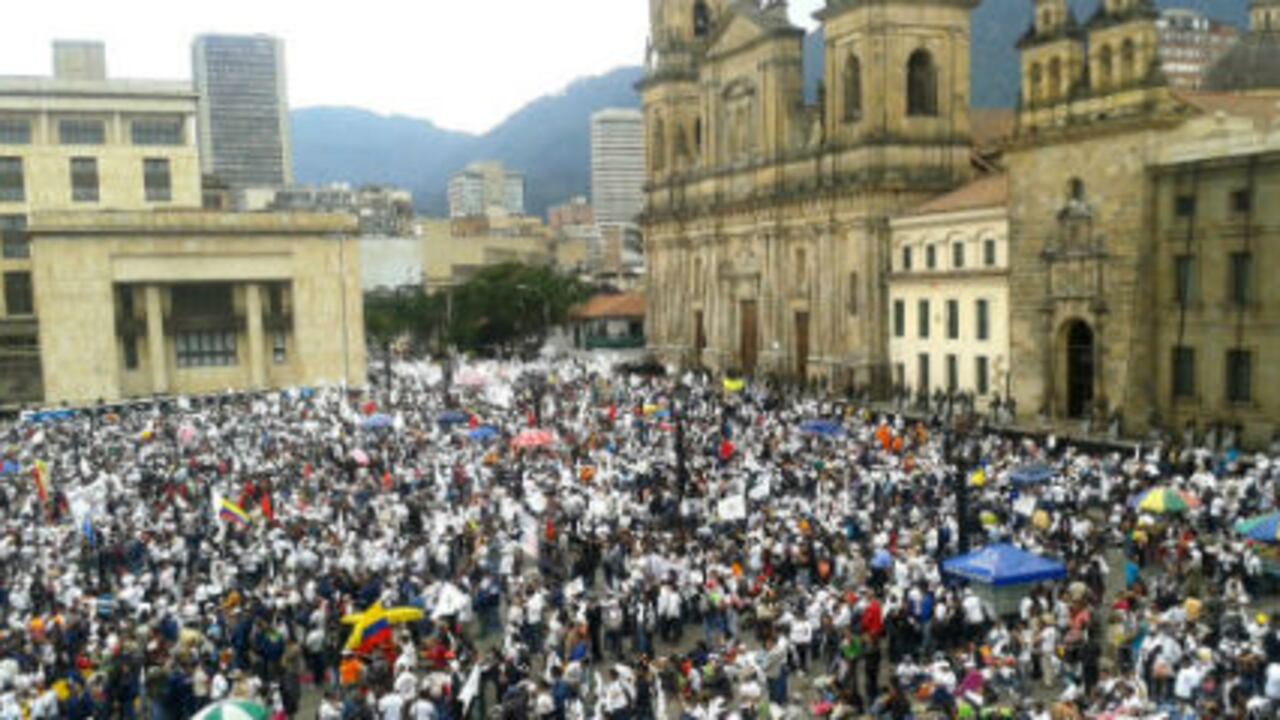 La marcha por la paz partió desde distintos puntos de Bogotá y concluyó en la Plaza de Bolívar.