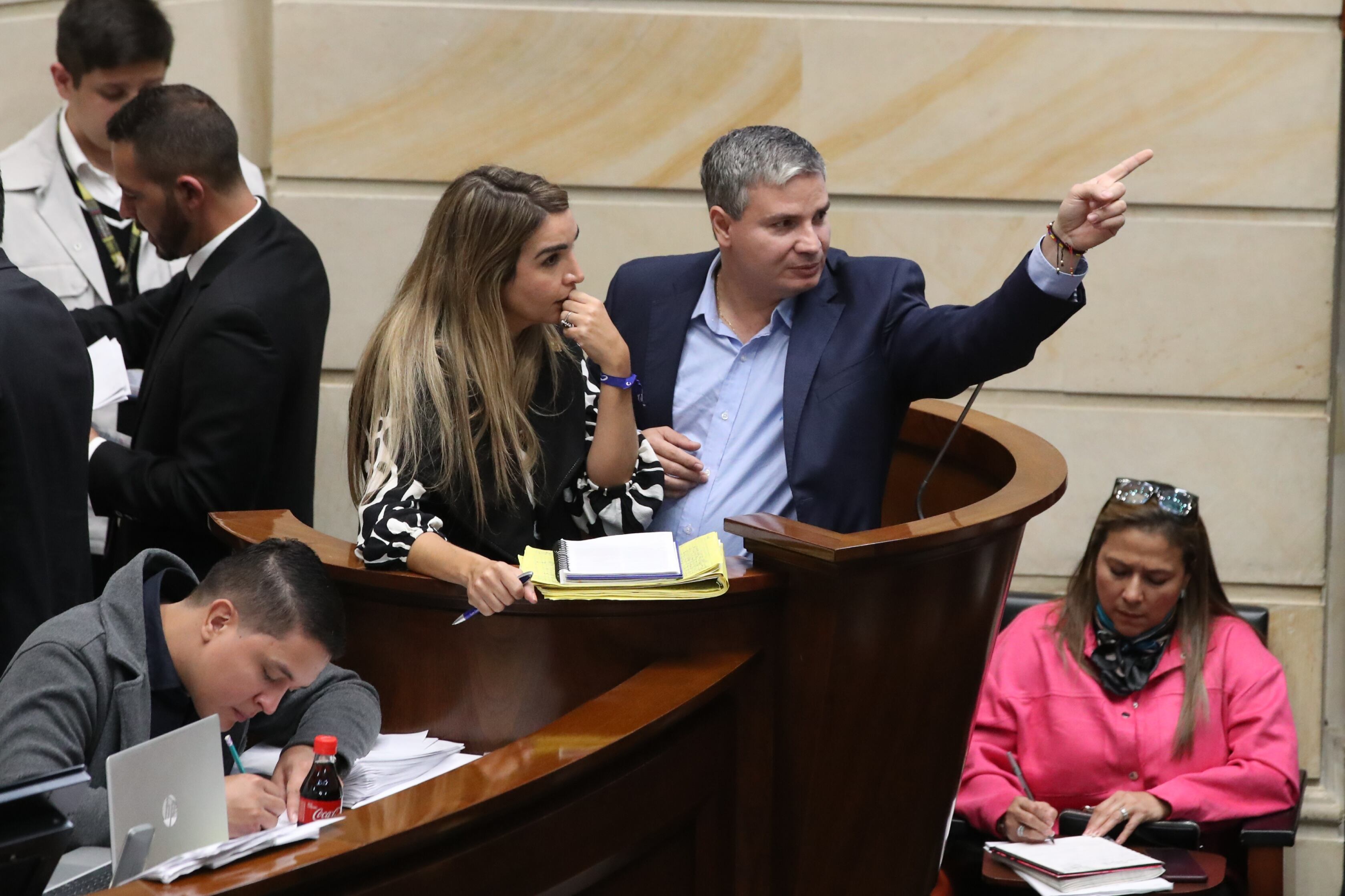 Plenaria Senado, reforma laboral