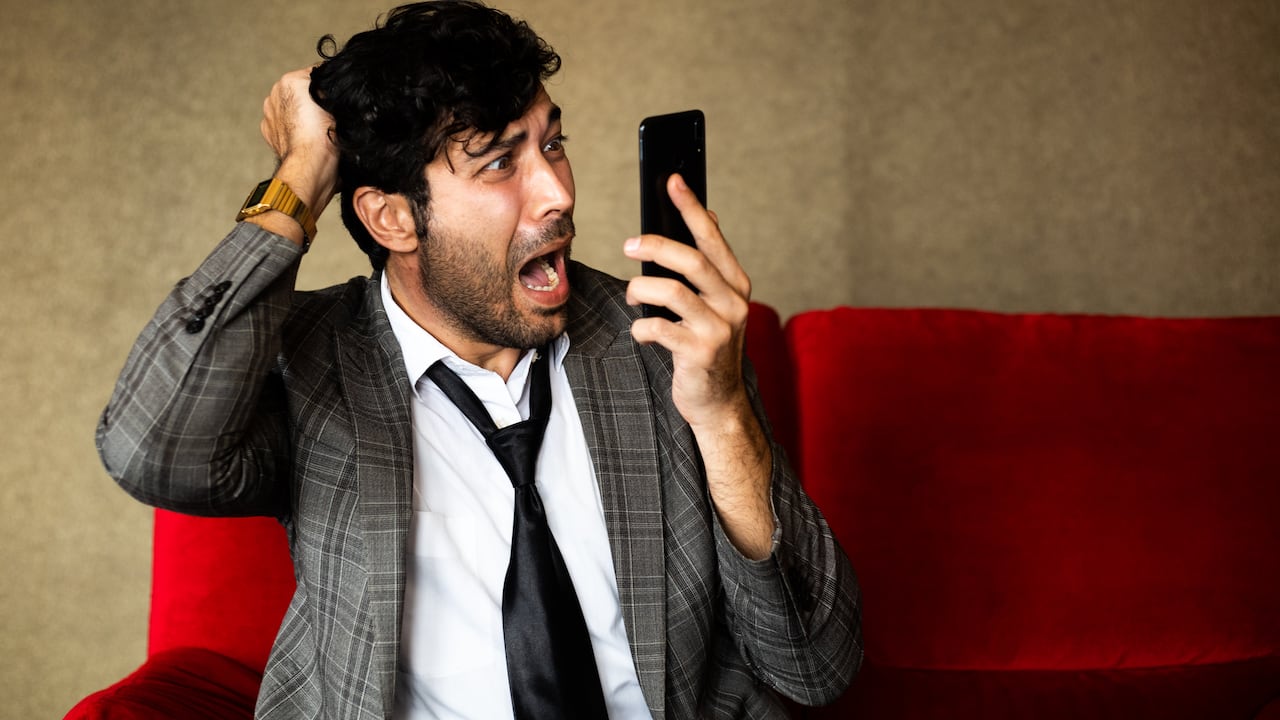 El celular puede presentar fallas de funcionamiento a lo largo del tiempo.