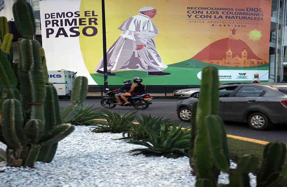El jueves tuvo lugar la primera reunión preparatoria para los eventos del viernes, liderada por los coordinadores de varias guardias indígenas: nasa, coconuca, unuma, embera, senú y antioqueña.