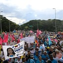 Partidarios de la líder opositora venezolana y ganadora del Premio Nobel de la Paz, María Corina Machado, asisten a una manifestación para exigir elecciones en Caracas el 22 de octubre de 2026.