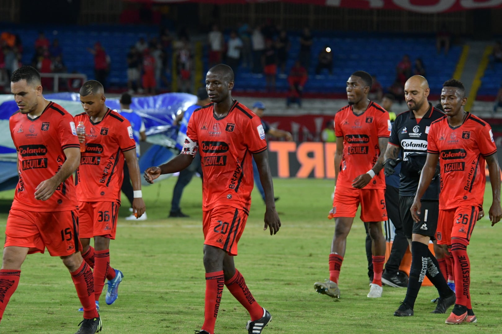 En el estadio Pascual Guerrero , se juegan los cuadrangulares entre América  vs Nacional.