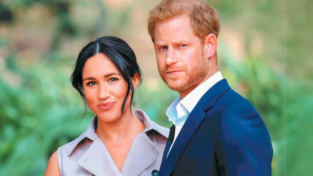 Sus amigos cercanos dicen que Harry y Meghan están “agotados”, y que la familia real no ha sabido protegerlos.