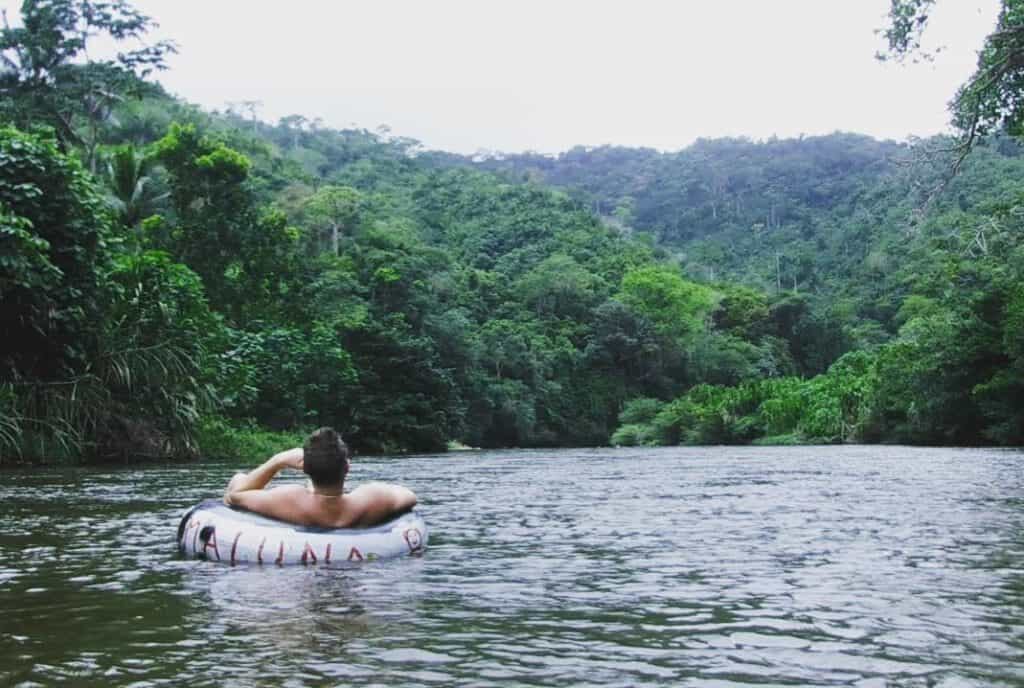 Tubing en el río Palomino.