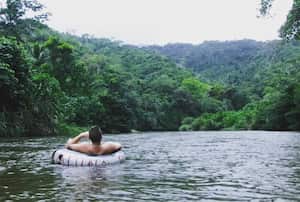 Tubing en el río Palomino.