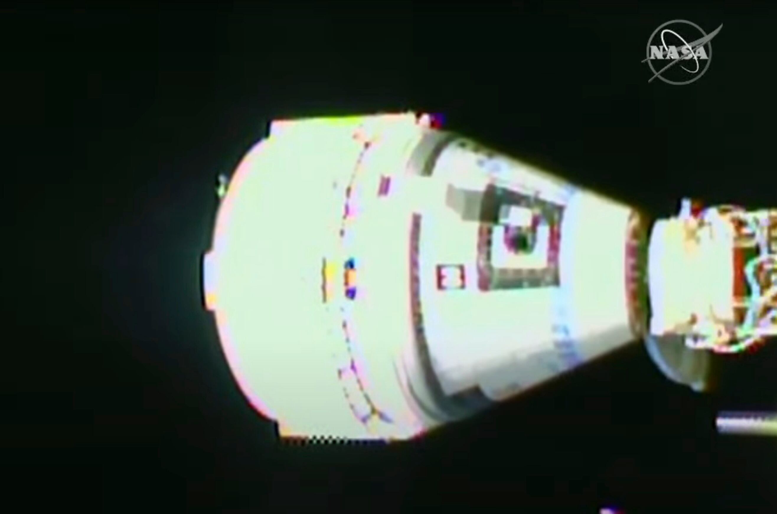 Esta es una imagen de la NASA del Starliner entrando a la EEI.