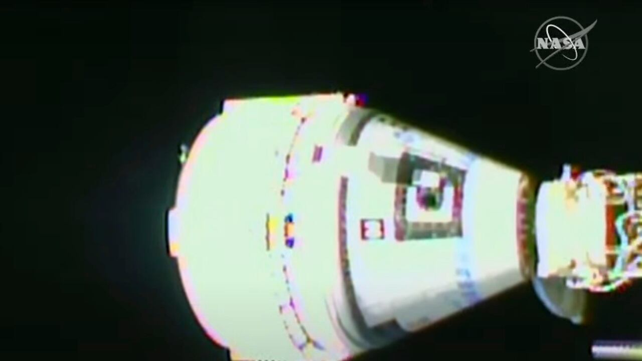 Esta es una imagen de la NASA del Starliner entrando a la EEI.