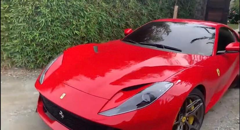 A subasta los Ferrari de alias Falcón. La millonaria fortuna que estaba a nombre del supuesto narco invisible fue objeto de extinción de dominio y la Fiscalía los entregó a la SAE.