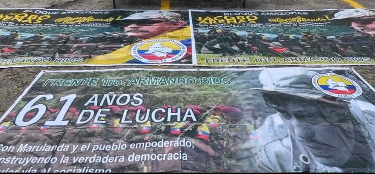 Pancartas disidencias de las Farc