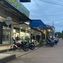 La Calle 40 es una de las más importantes para el comercio de la ciudad. Allá llegan menores de edad y por la fuerza toman la comida de las personas, si ponen resistencia son atacados. Es un asunto de hambre.